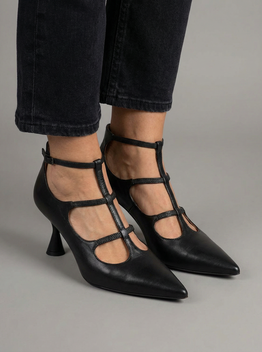 Eleganza – Black Court Shoes with Ankle Strap